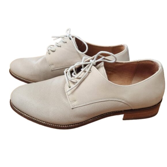 Ten Points Women's Leather Lace-Up Shoes – Size 39 (US 8) - Picture 8 of 9
